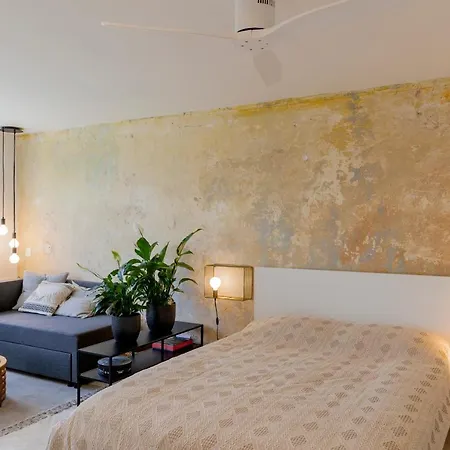 Apartment Uni